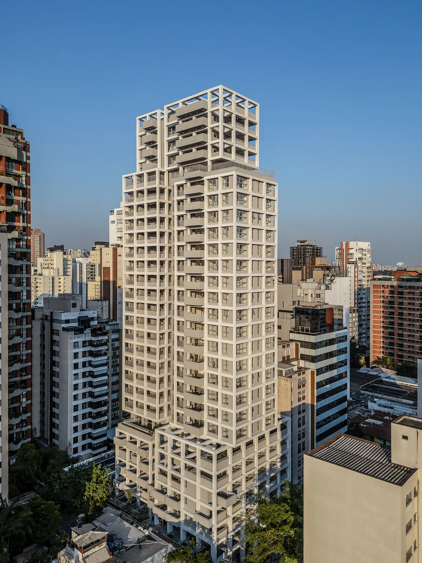 Fachada do Pluri Pinheiros, lançamento em Pinheiros, São Paulo