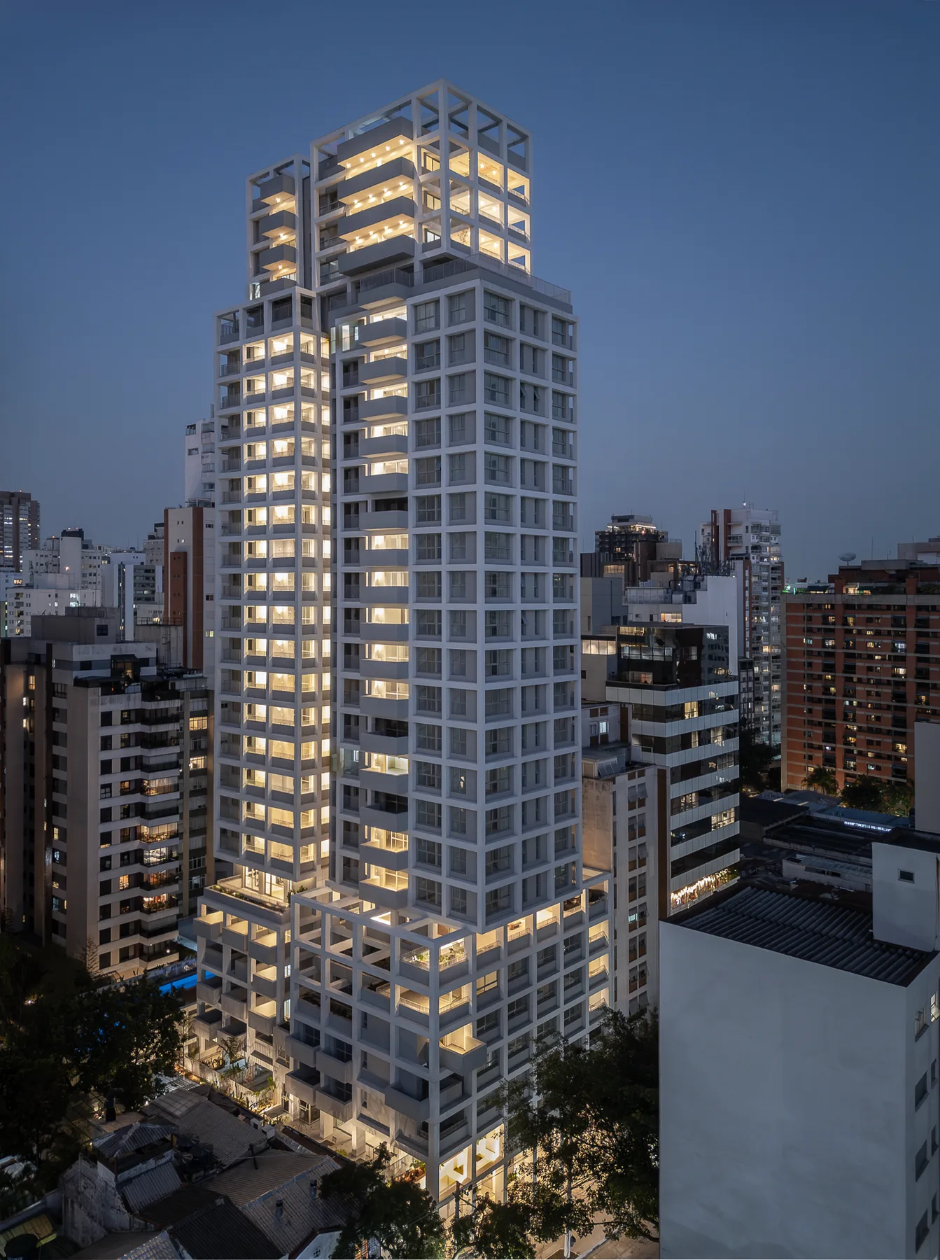 Fachada 2 do Pluri Pinheiros – Comercial em Pinheiros, São Paulo