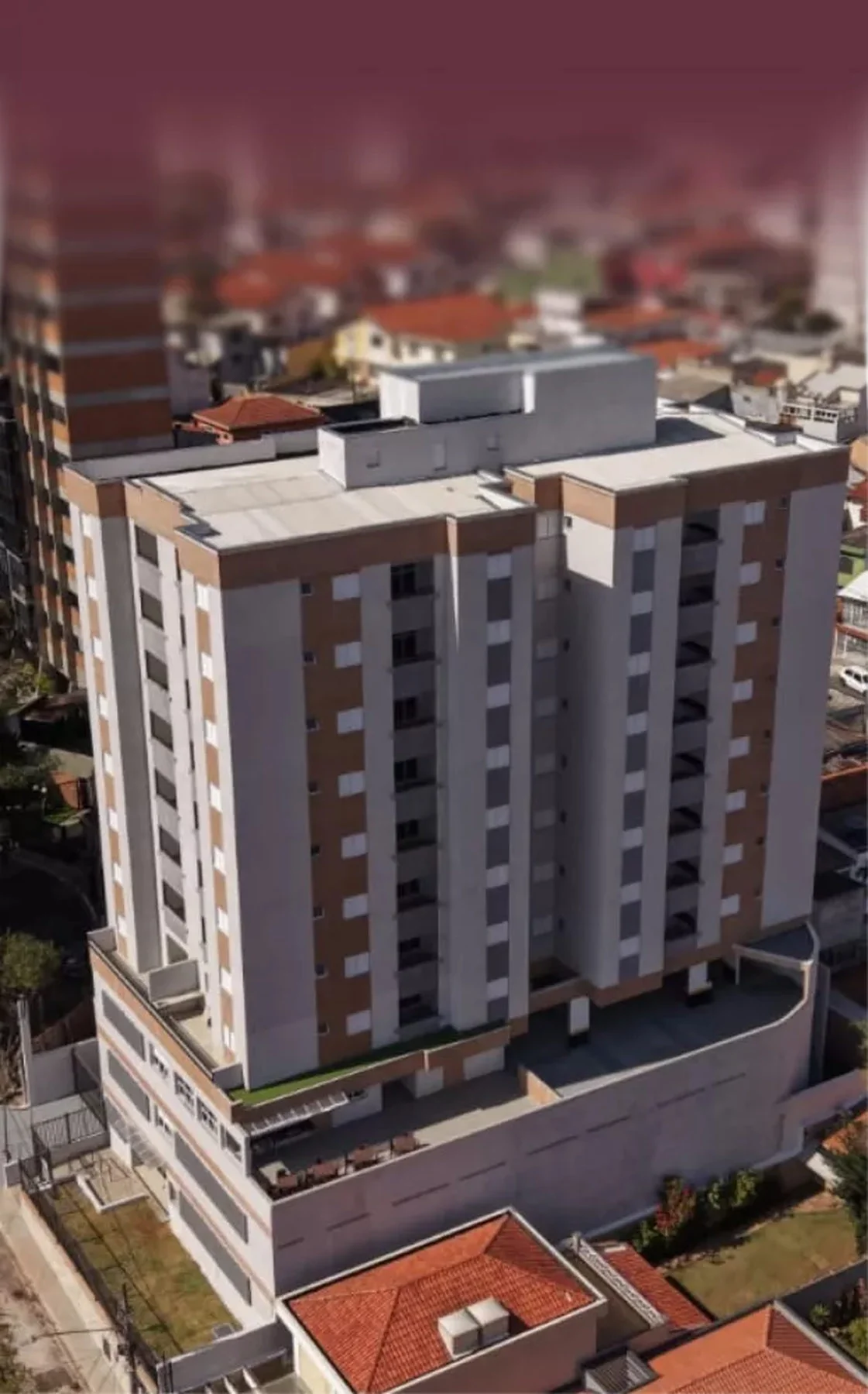 Fachada do Lyon Residencial, edifício de 8 andares na Rua Tenente Manuel Tinoco Miraldo, na Saúde
